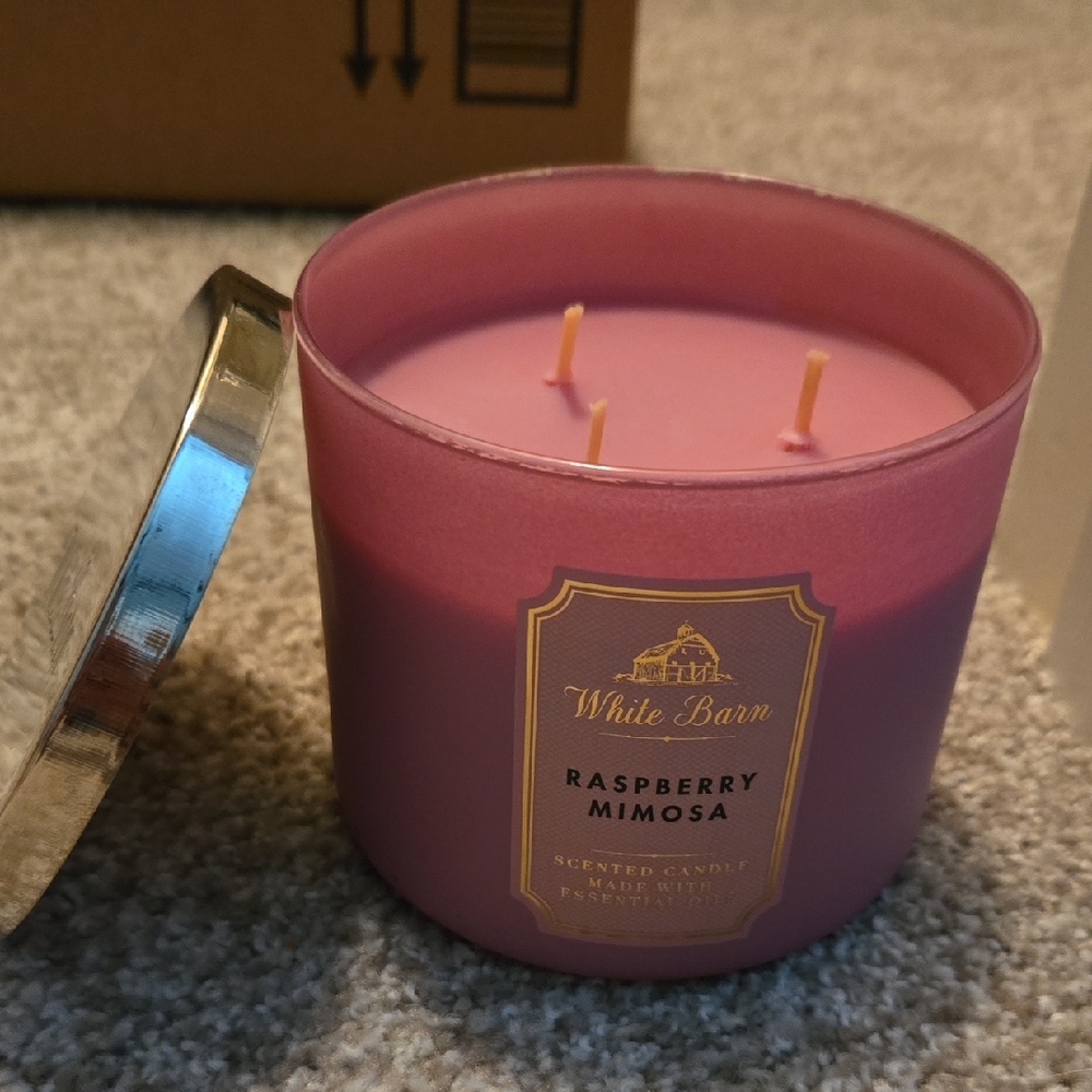 White Barn Pink 3-Wick Candle Luxurious Bath & Body